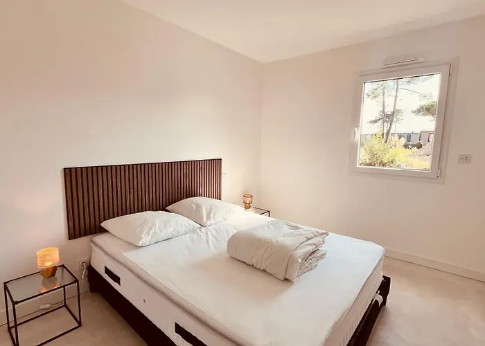 La Tonka, Maison Neuve Proche Ocean 別荘