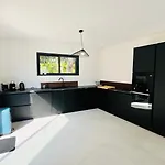 La Tonka, Maison Neuve Proche Ocean